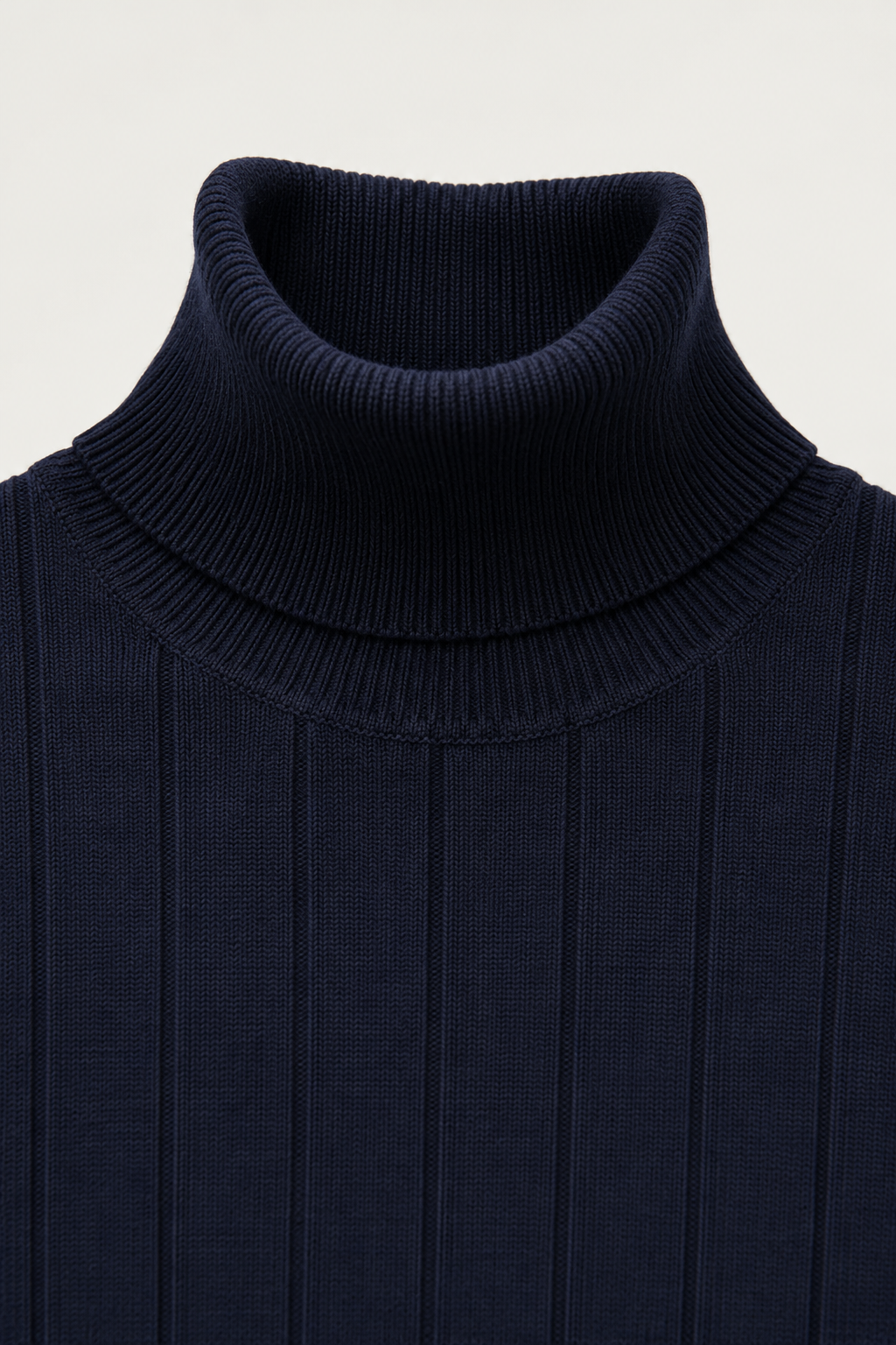 Tailored Turtleneck Navy