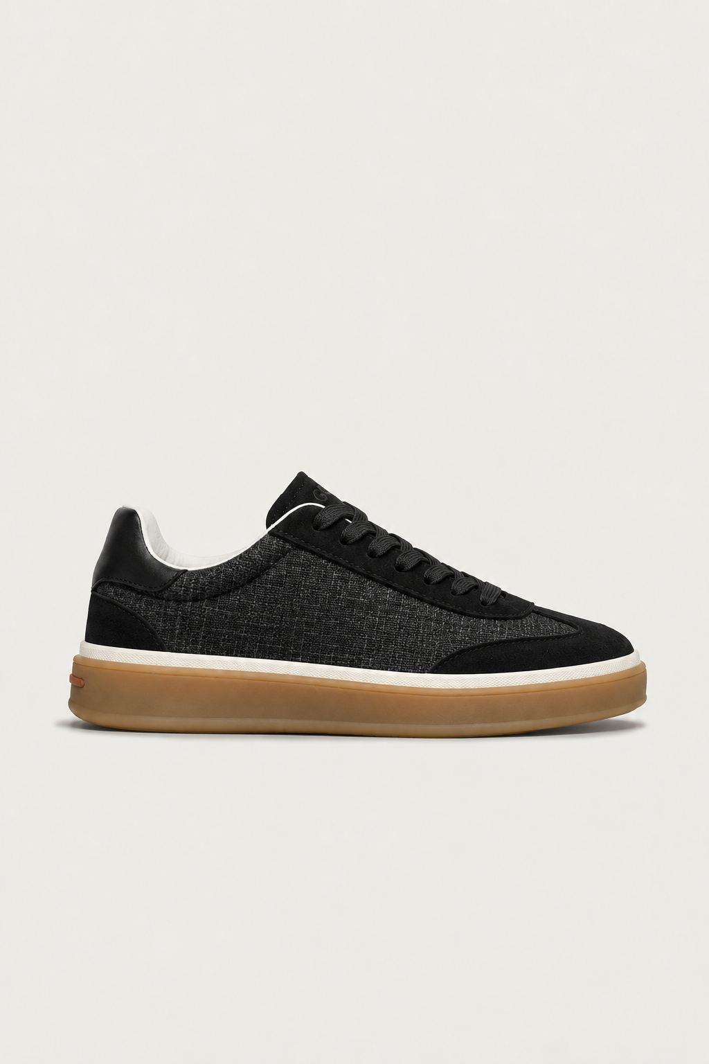 Avenza Sneaker Black
