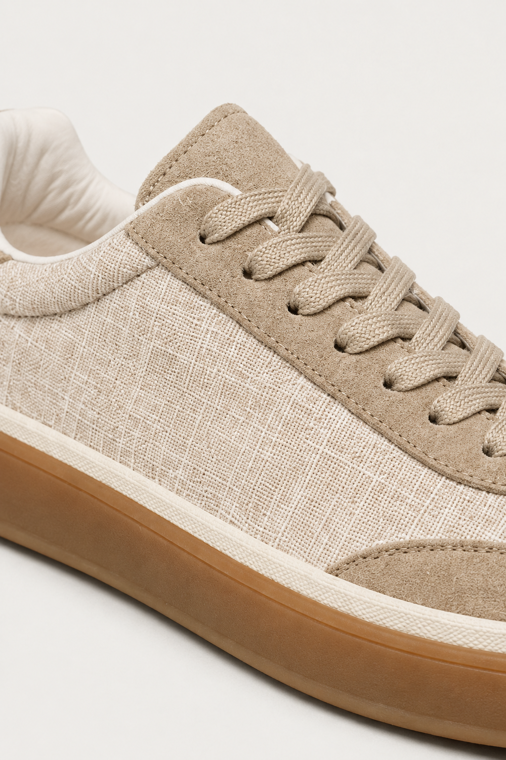 Avenza Sneaker White/Beige