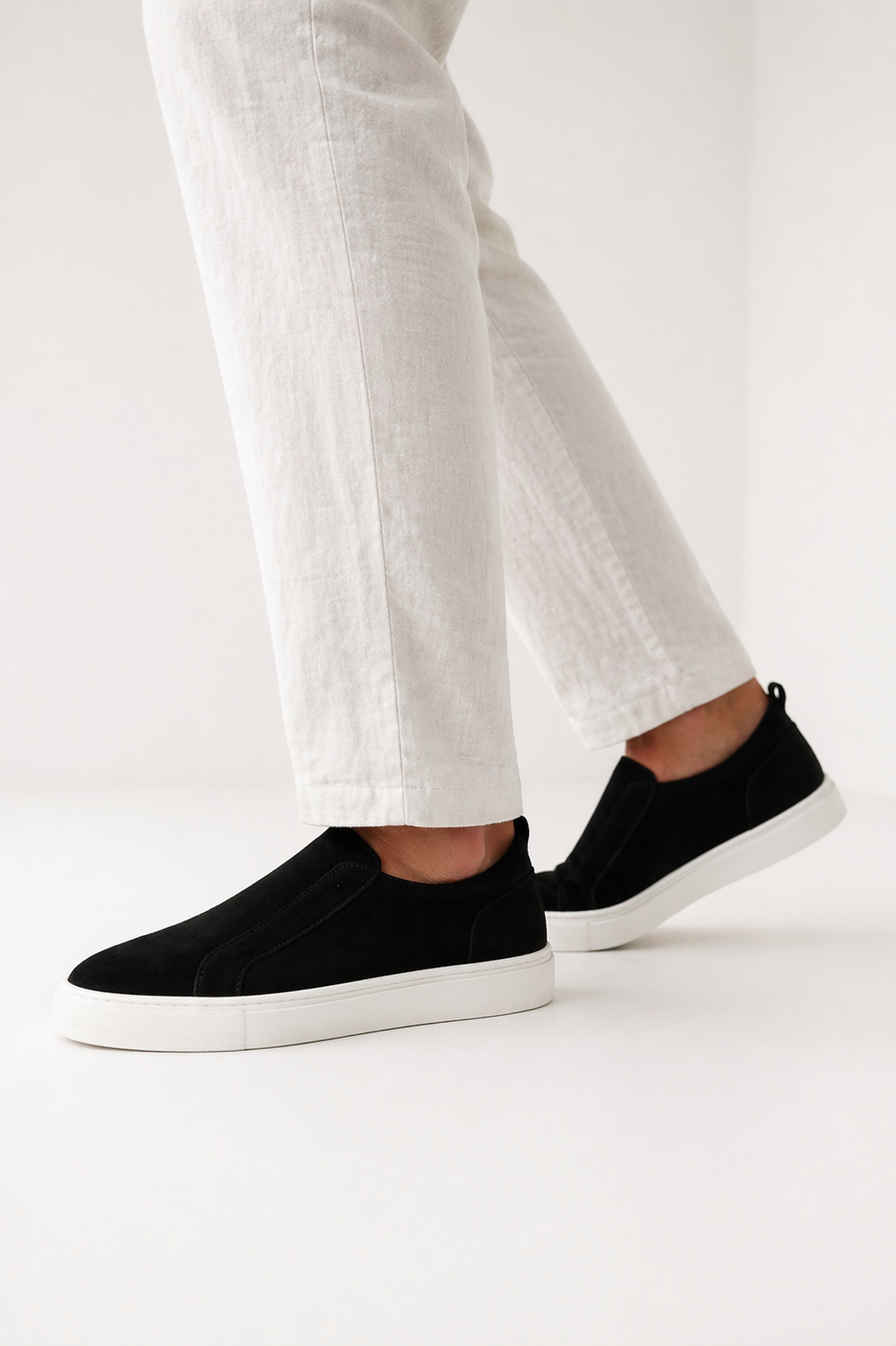 Savien Slip-On Black